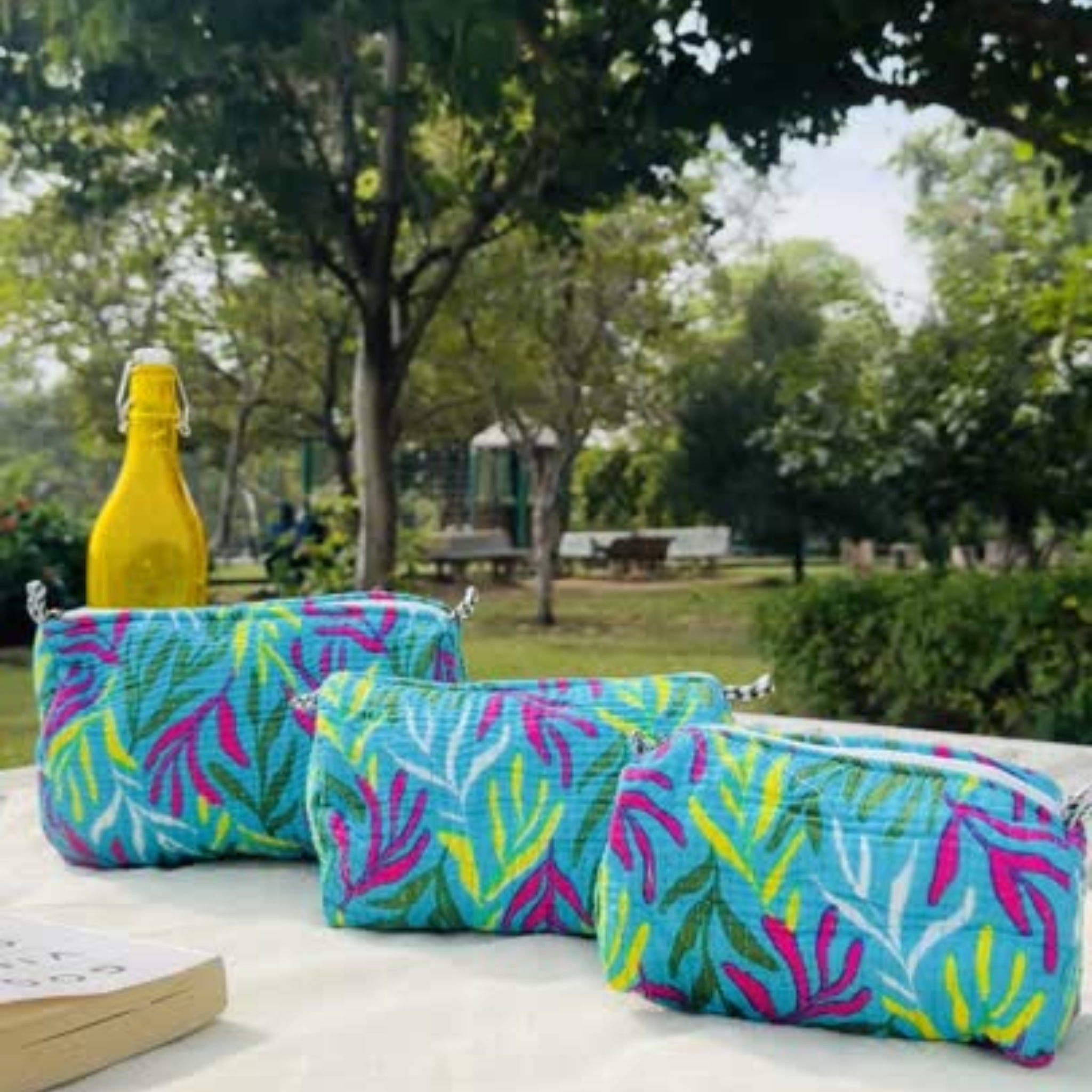 Quilted 3-Piece Pouch Set - Bright Aqua Leaf