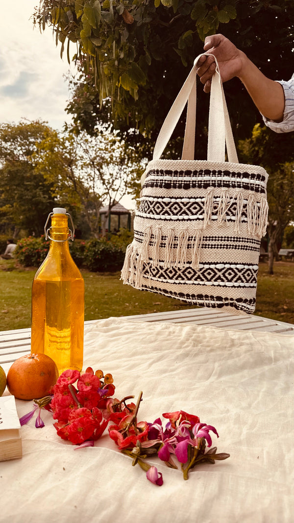 Handwoven Cotton Tote Bag – Ivory & Black Tribal Pattern with Tassels